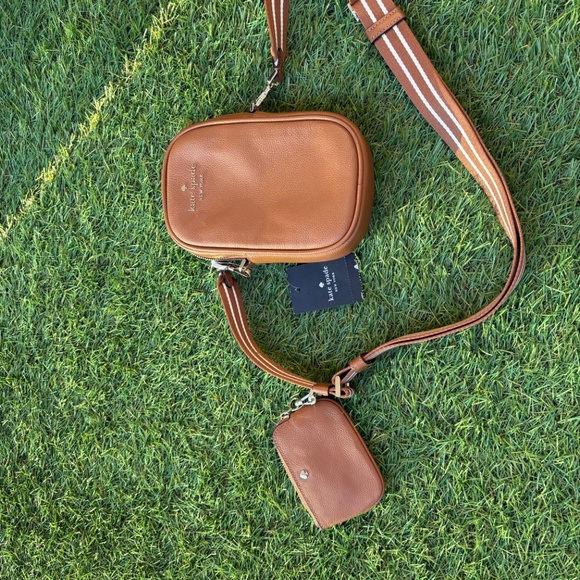 Untouched Kate spade luxury warm brown, stripped strap bag - Picture 3 of 3